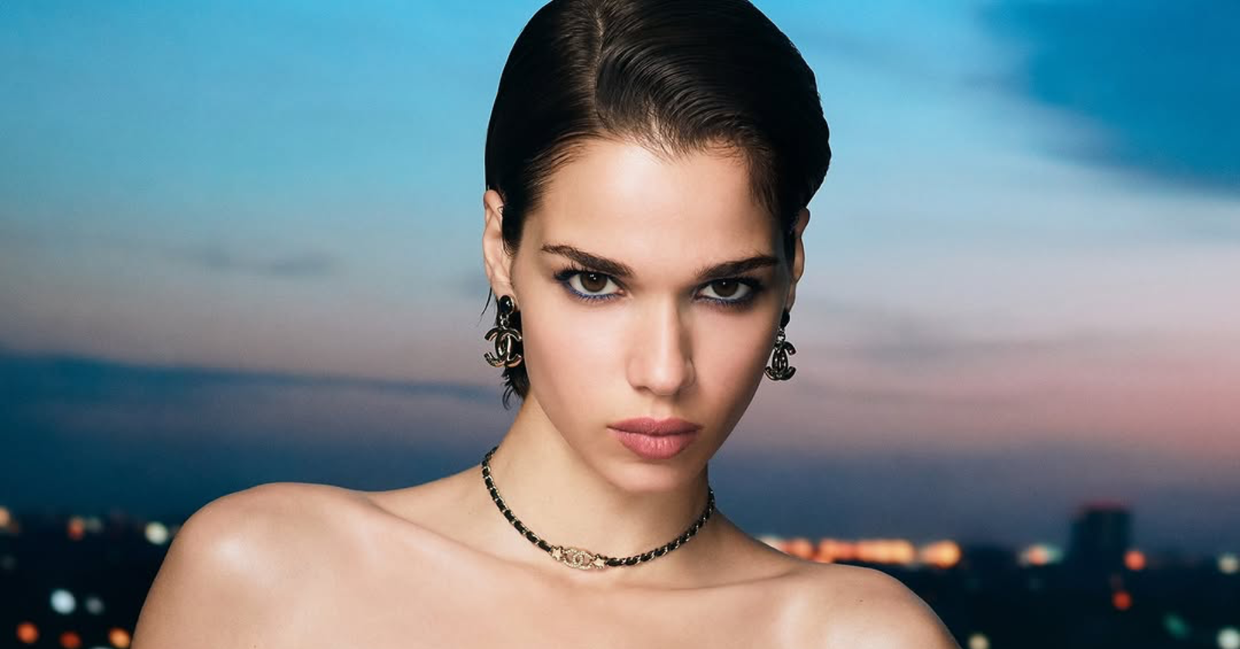 შექმენით მატილდა გვარლიანის ლუქი CHANEL-ის პროდუქტებით