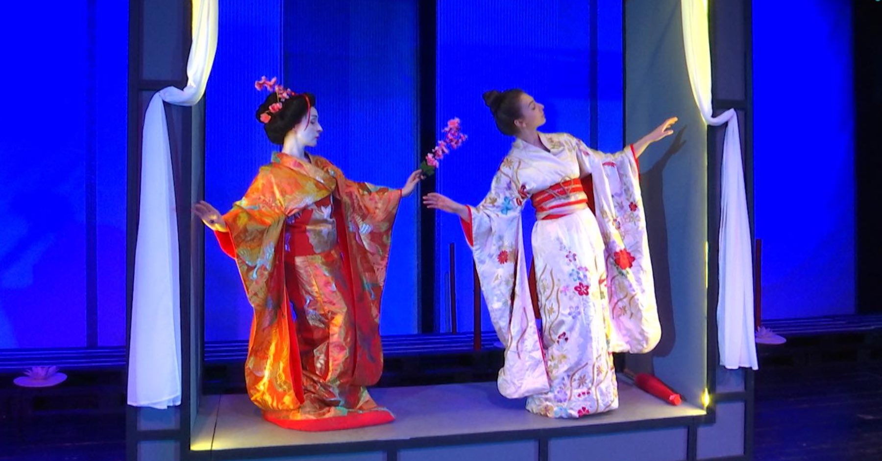 „ვთამაშობთ კაბუკის”: იაპონური პიესის პრემიერა სოხუმის დრამატულ თეატრში