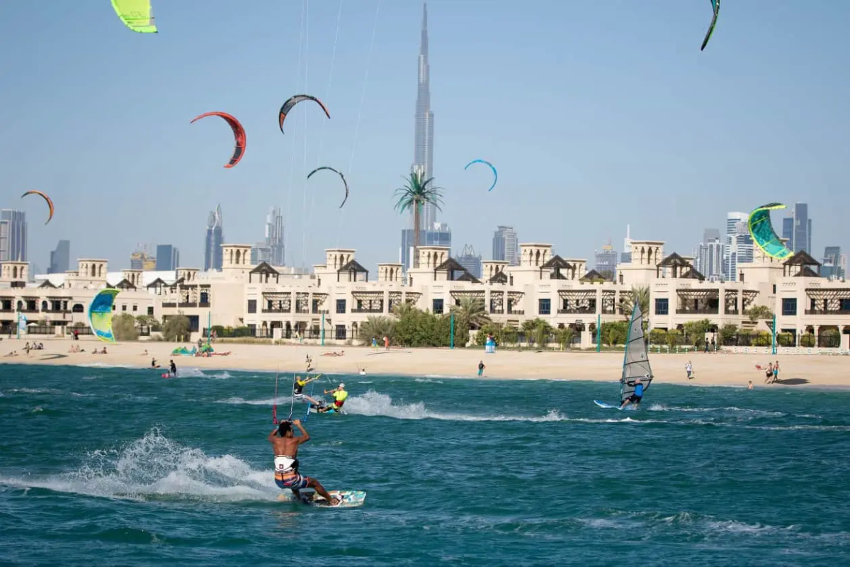 kite beach,dubai,kite surfing,paddleboarding,wakeboarding,sports,emirates