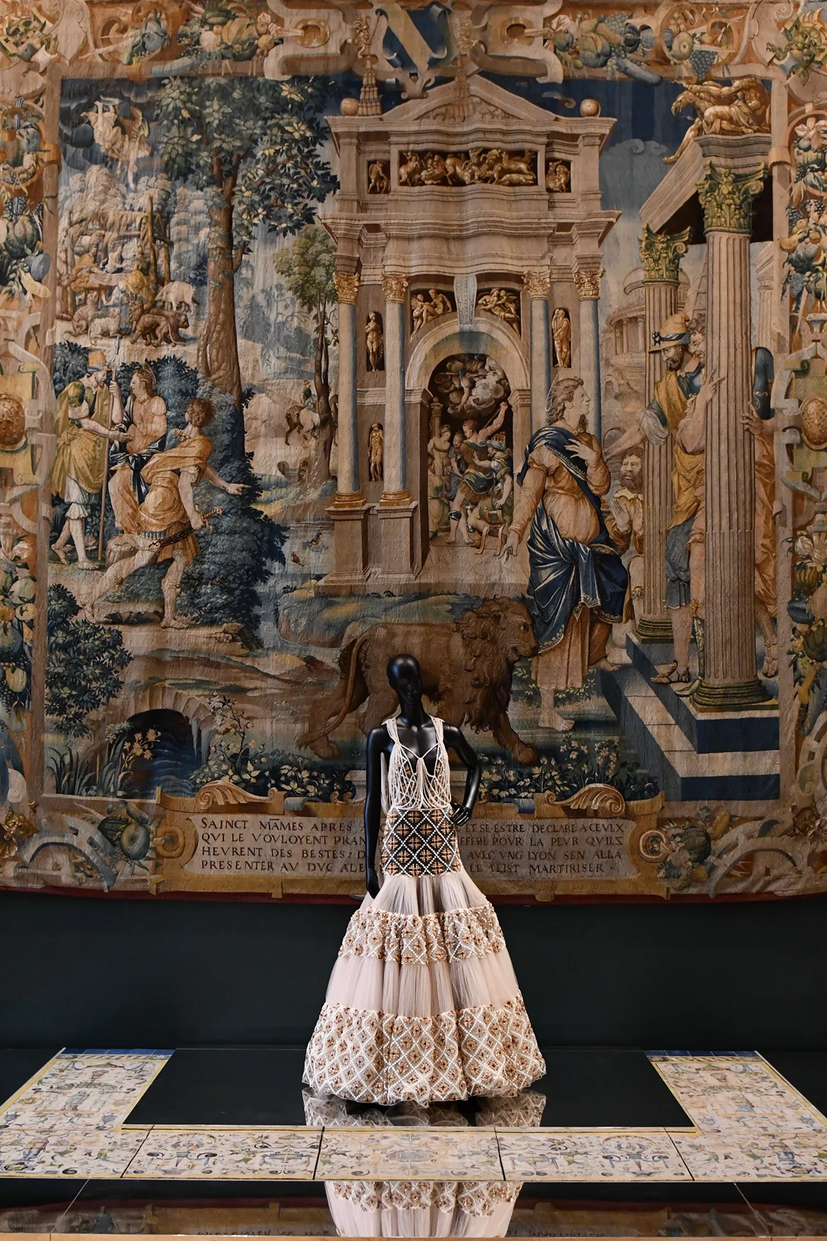 ფენდი, მარალი მოდა, ლუვრი, louvre exhibition, fendi, haute couture