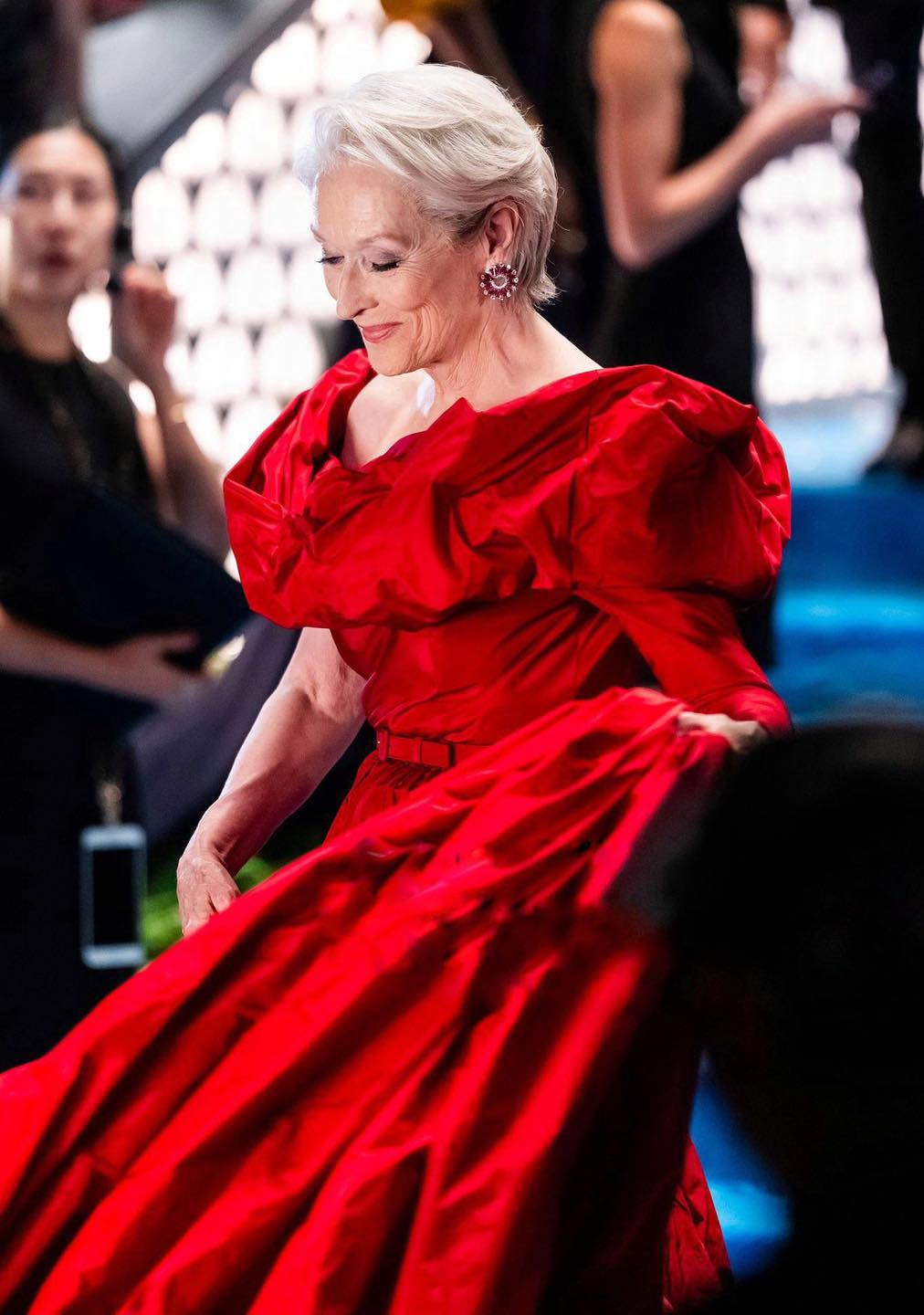 met gala devil wears prada red dress