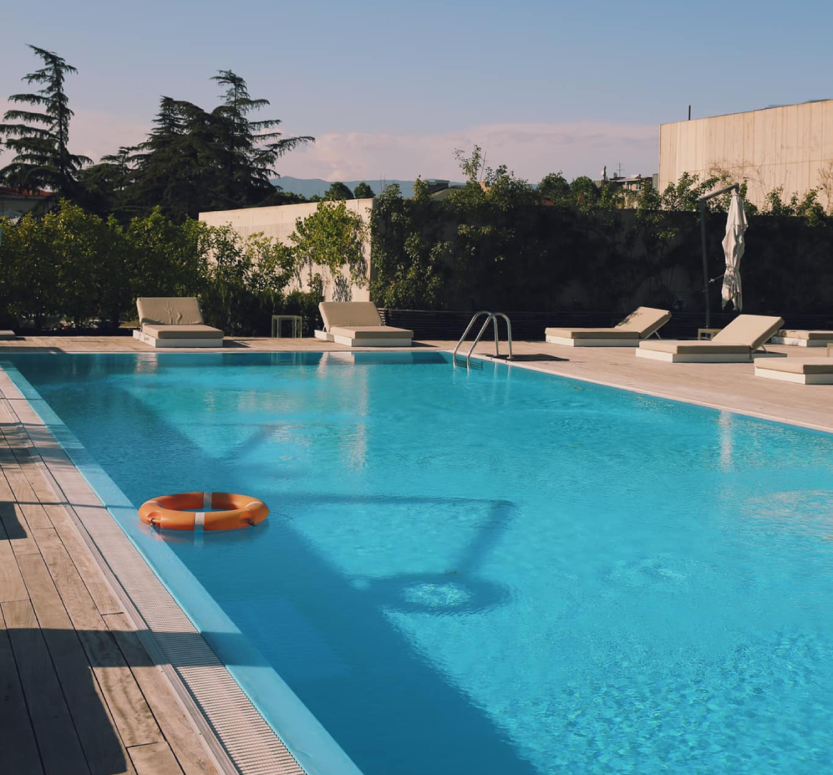 Holiday Inn Pool, Holiday Inn აუზი, გარე აუზი, თბილისი გარე აუზი