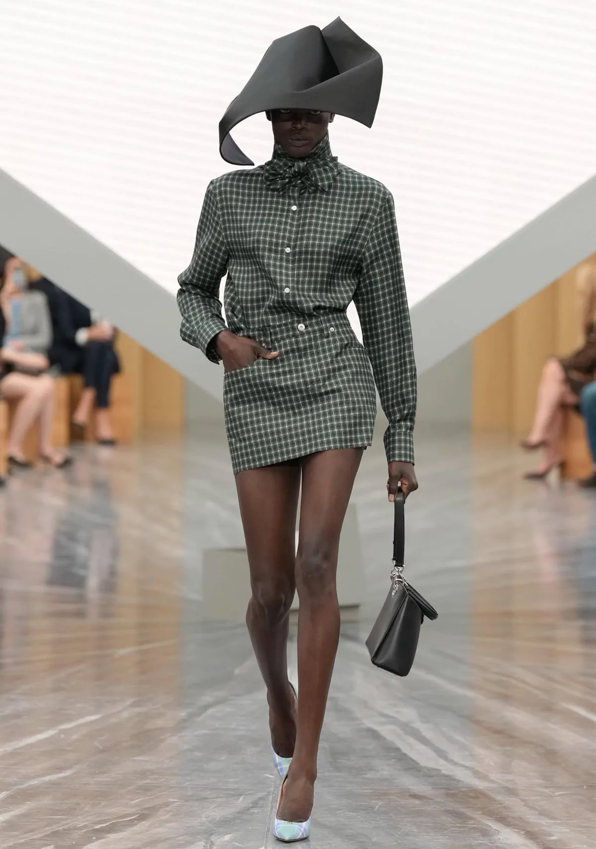 Dior 2026 spring/summer women collection, Jonathan Anderson Debut Dior, ჯონათან ანდერსონი, დიორის დიზაინერი