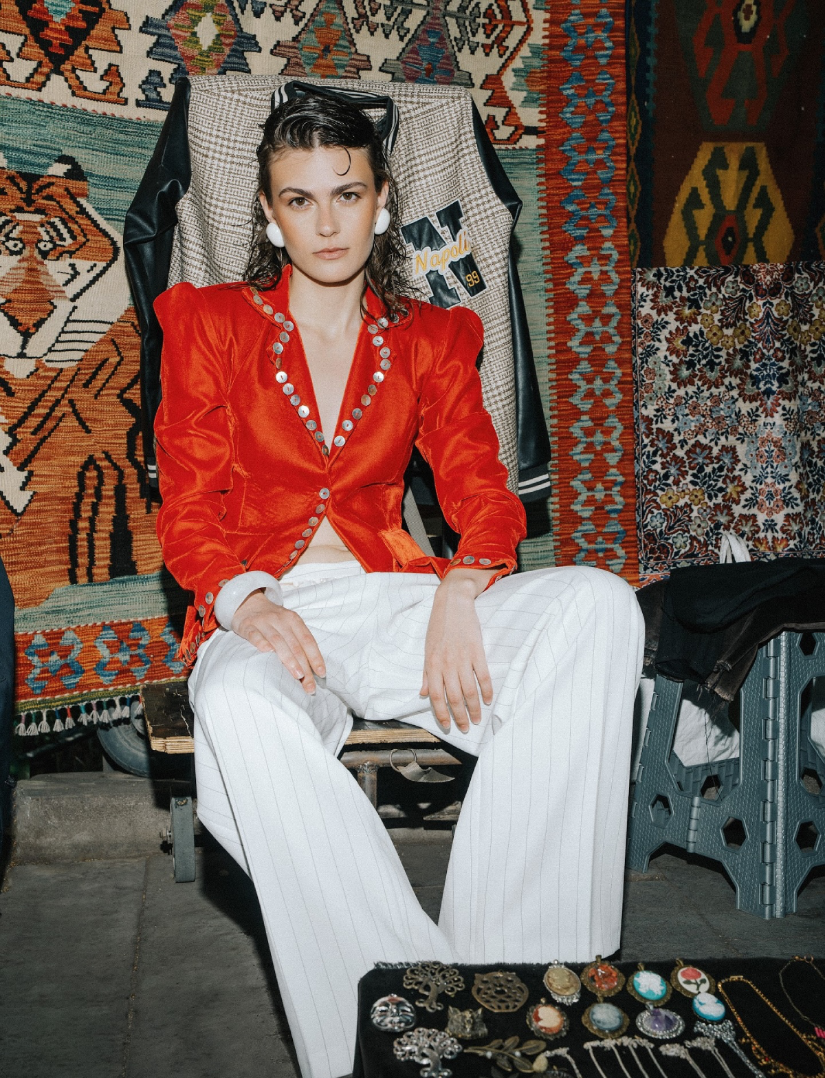 Allie Collection, ქართული ბრენდი ALLIE, ელენე მიქავა, წითელი პიჯაკი