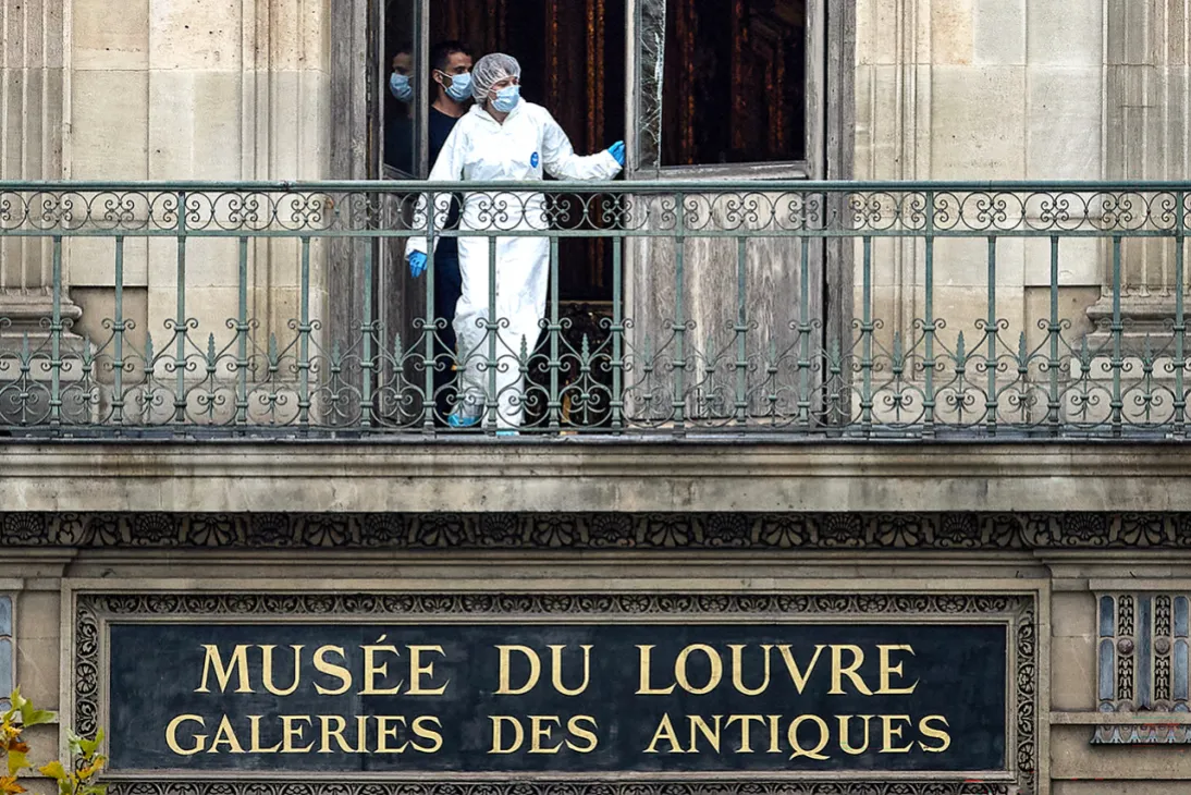 ძარცვა ლუვრში, Louvre Robbery 