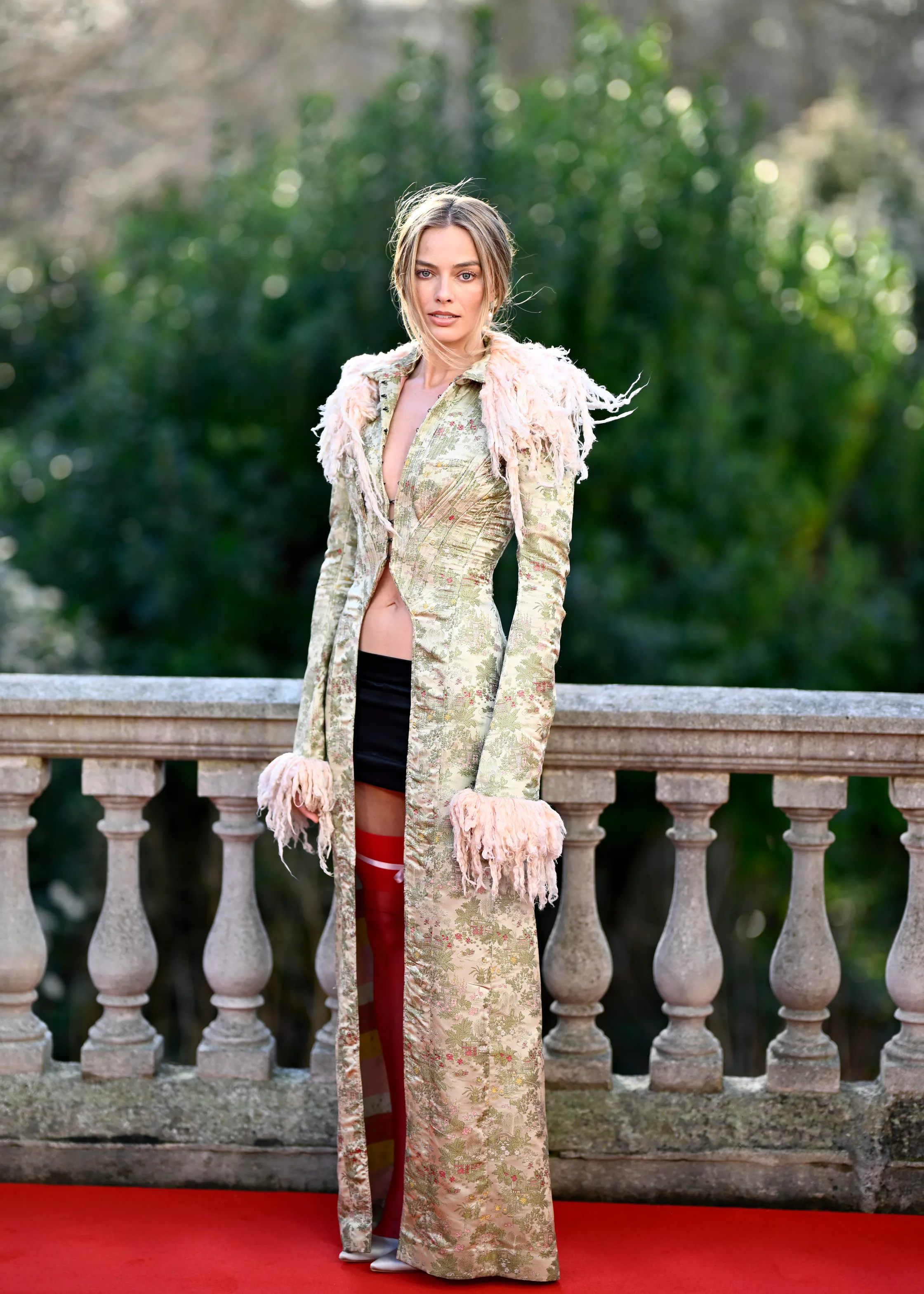 Margot Robbie, Wuthering Heights Photo call, John Galliano, ჯონ გალიანო, ქარიშხლიანი უღელტეხილი, მარგო რობი