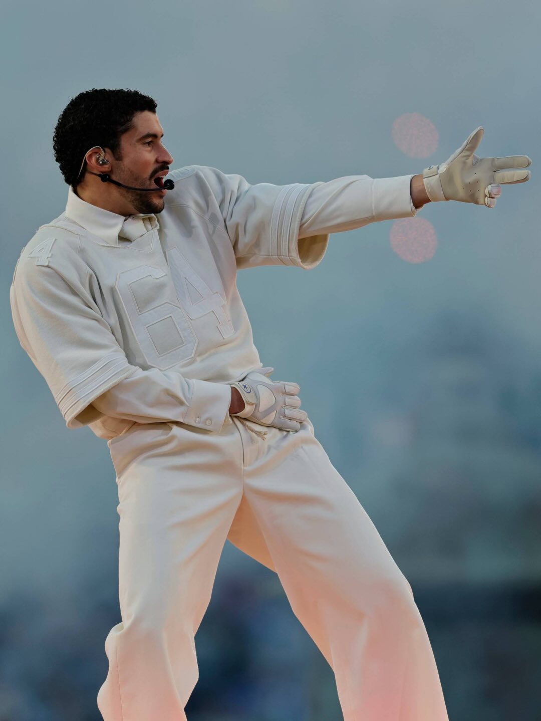 Bad Bunny, ბედ ბანი, Bad Bunny Super Bowl Halftime show, Zara Costume