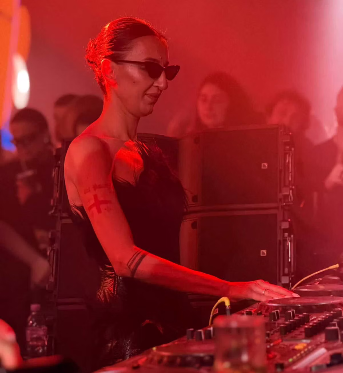 Anna Sué, DJ, Moxy Tbilisi, Love Language album, vinyl 