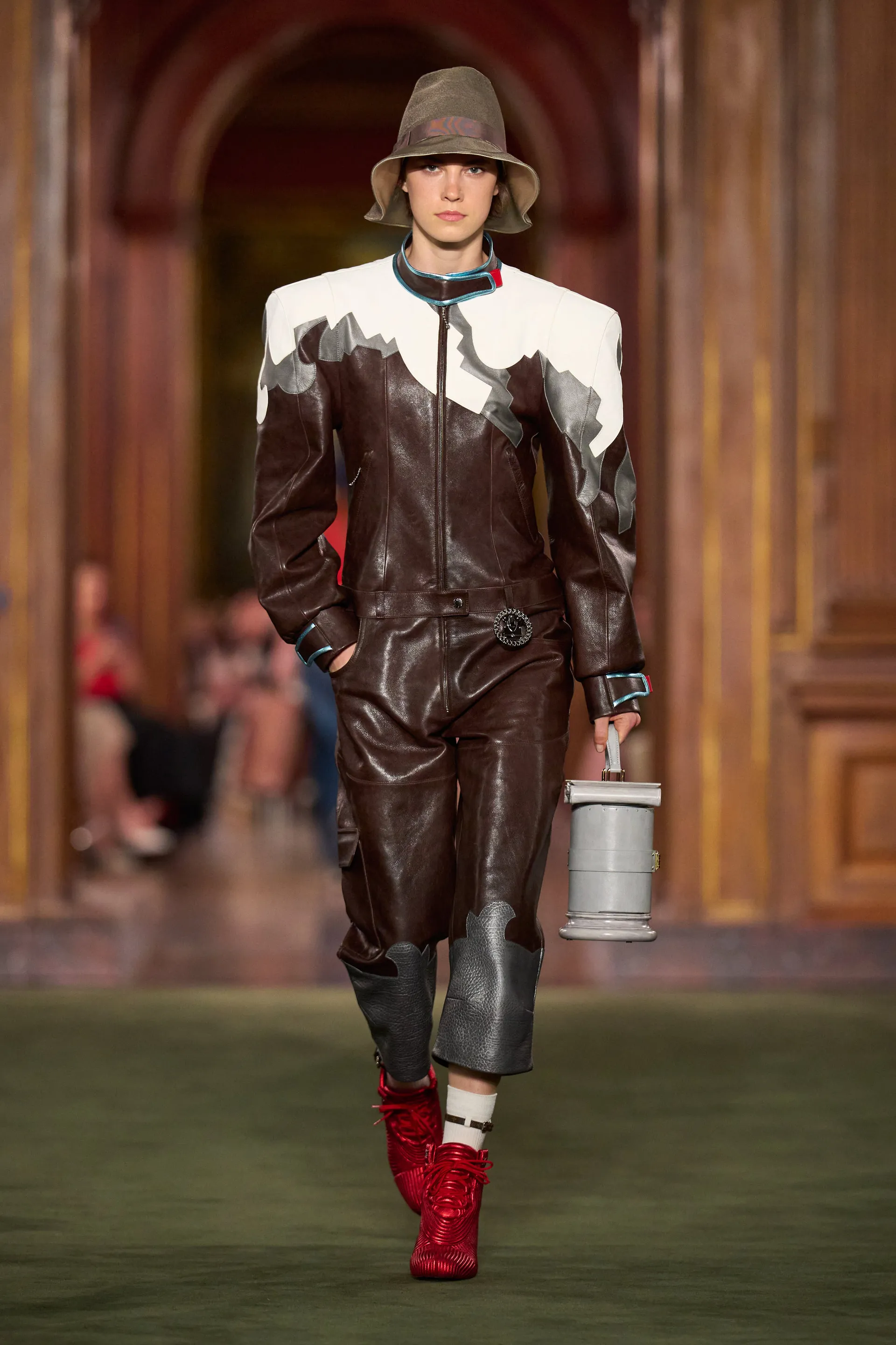 LOUIS VUITTON